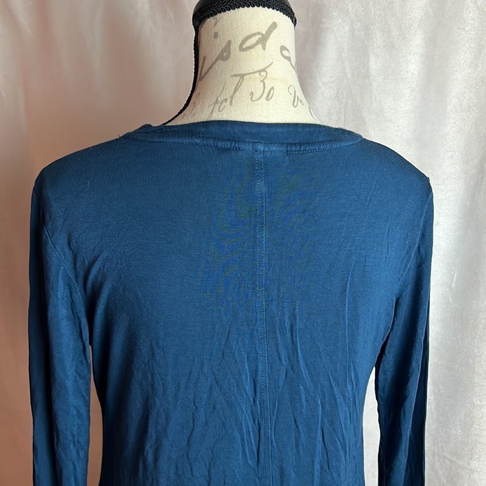 Logo by Lori Goldstein Small Blue with pockets long sleeve vneck blouse - Picture 4 of 6
